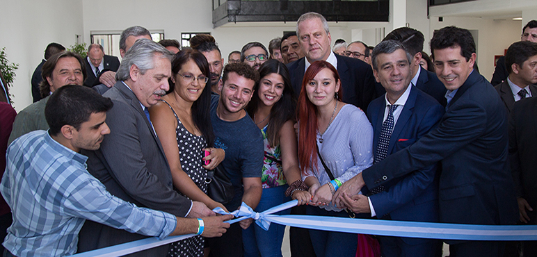 El Presidente Alberto Fernández participó de la inauguración de obras en la UNAHUR