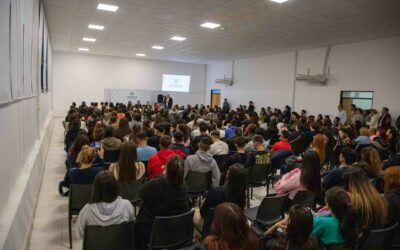 La UNAHUR organizó un encuentro con especialistas para alertar sobre la epidemia de dengue